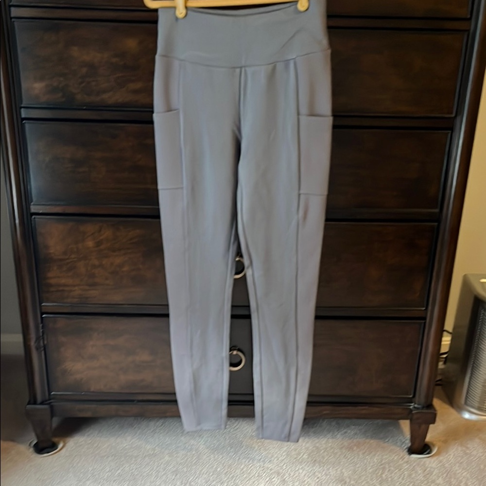 G by Giuliana Chic Gray Women's Leggings EUC